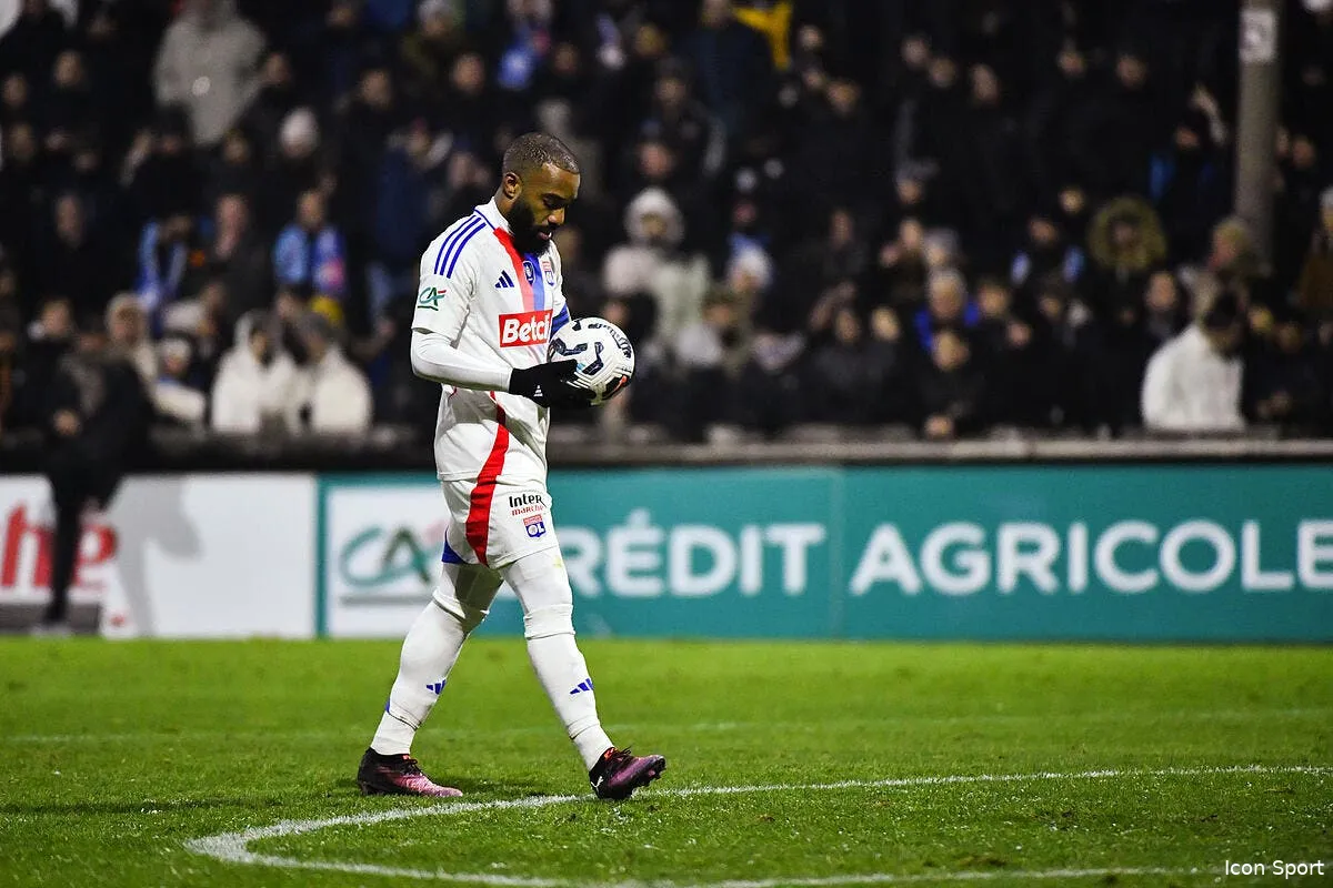 l ol avec almada et sans lacazette contre toulouse iconsport 249474 0239 386958
