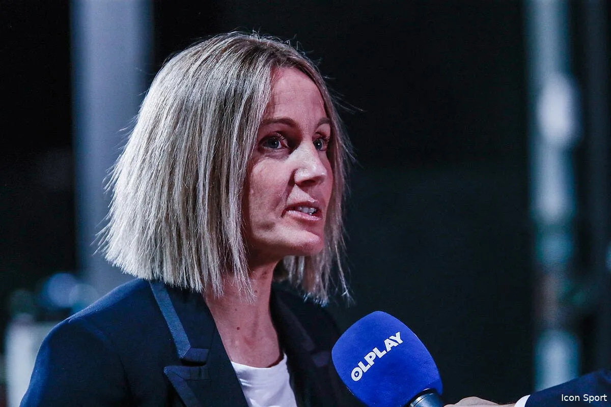 l ol ecrase l asse et se plaint icon 25i5984 366716