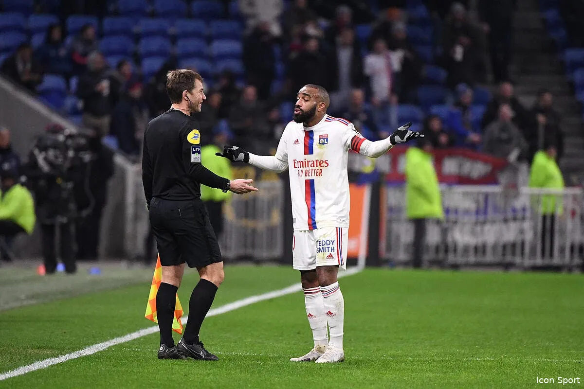 l ol et ses supporters ne font plus peur attention danger icon ab1 0973 356691