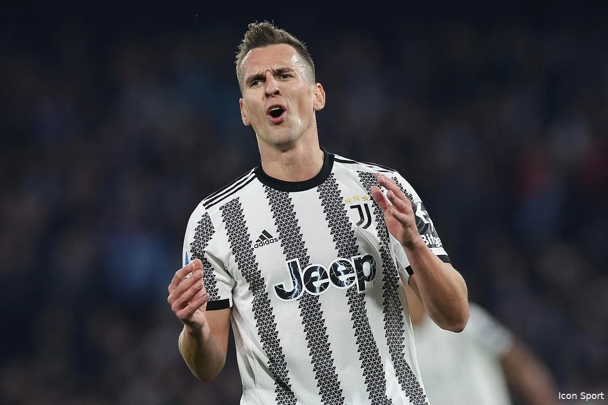 l om arnaque par la juve pour milik icon sipausa 43808787 358417