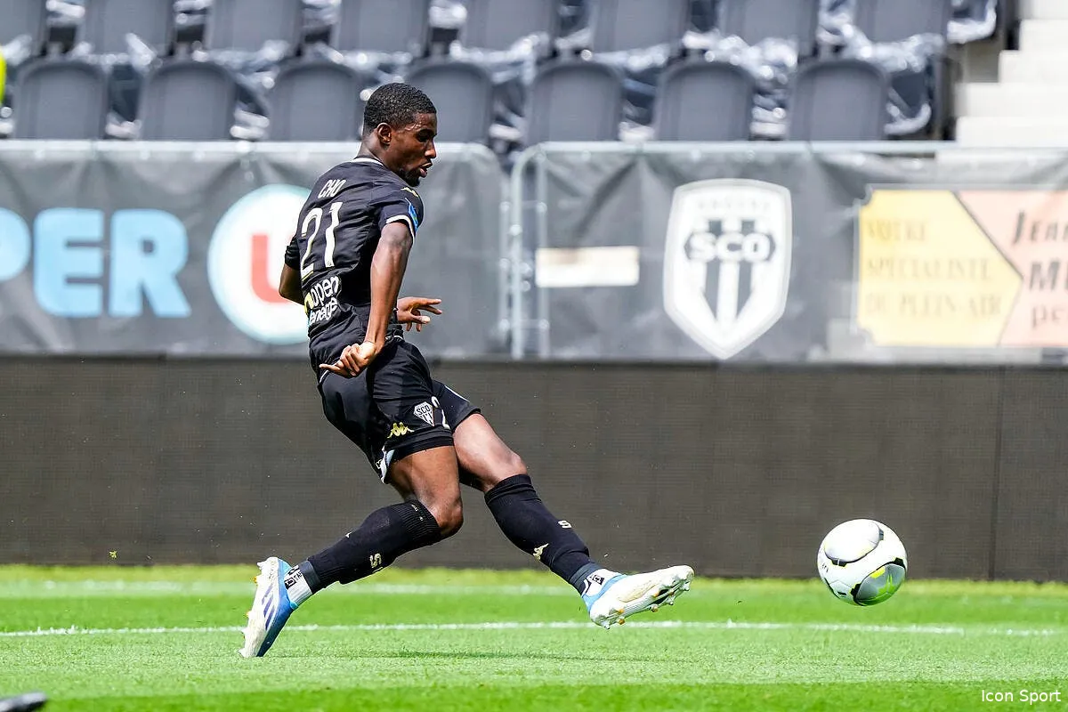 l om casse sa tirelire mohamed ali cho hesite icon 08052022 dsc4235 342555