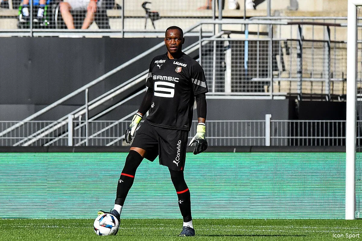 l om scelle un accord discret avec une legende icon bap 300722 93 060 347351