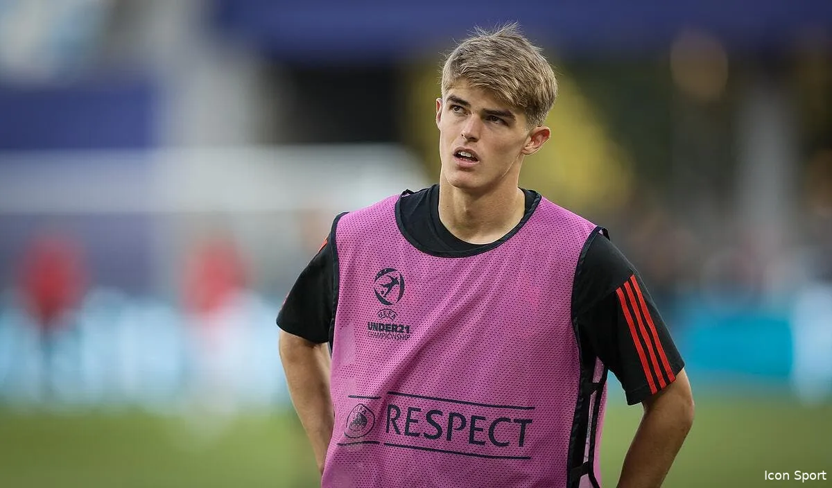 l om toque a la porte du milan pour de ketelaere icon 69341355 363512