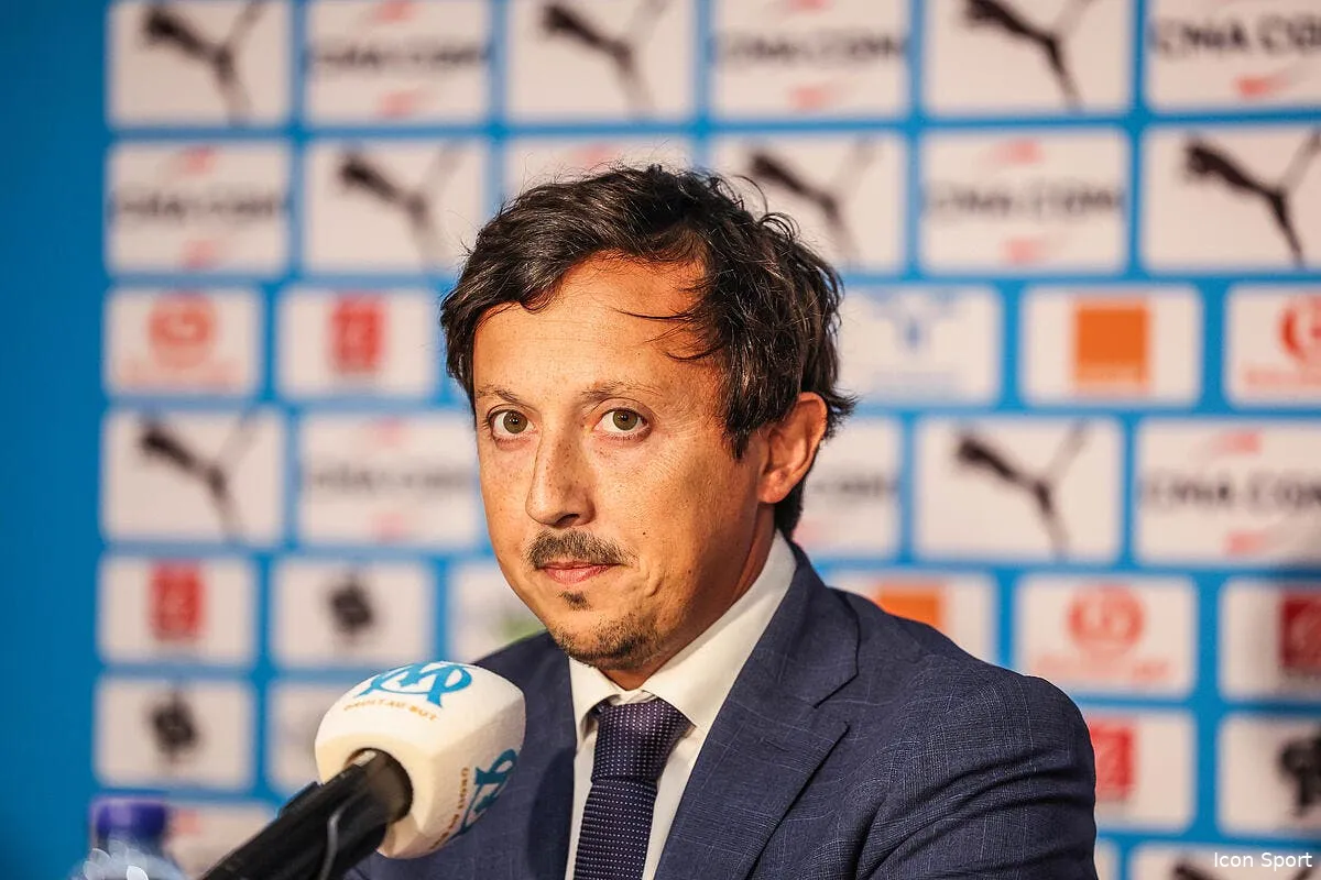 l om vire un de ses medecins et garde le mystere icon fid 5709 365580