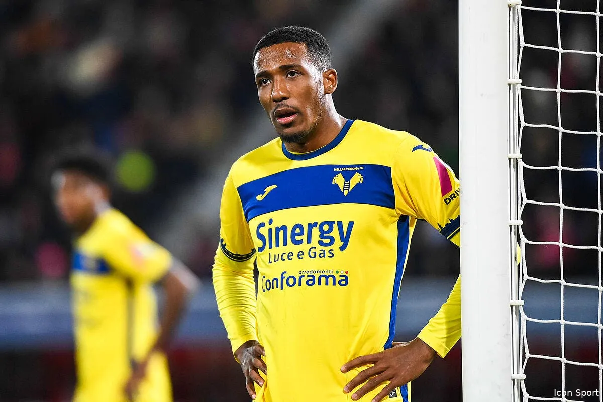 l om vise un lateral droit longoria degaine 8m pour cette piste en italie iconsport 191733 0017 379040