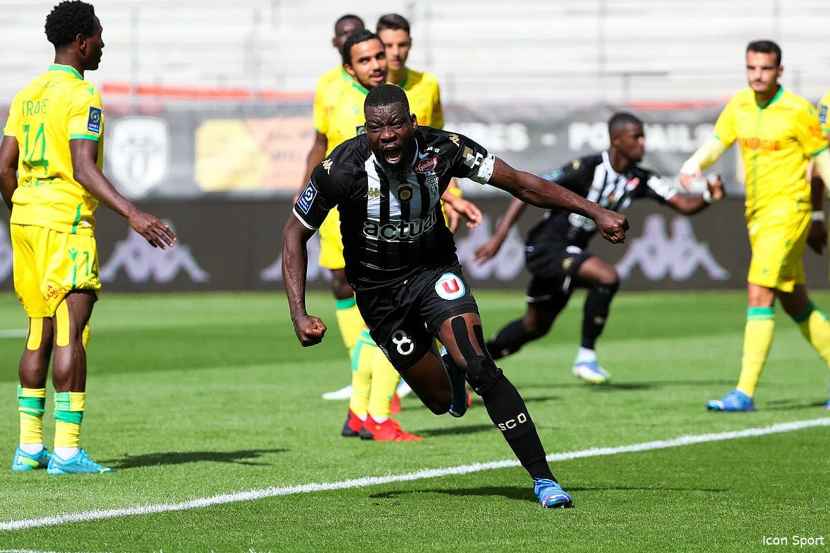 l1 angers balaye par nantes montpellier arrache un nul icon rom14706 324053