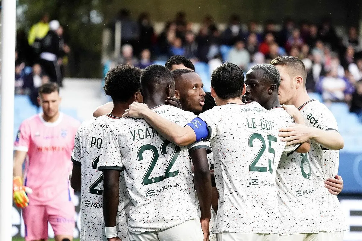 l1 brest corrige clermont lorient toujours sur le podium icon win0548 352701