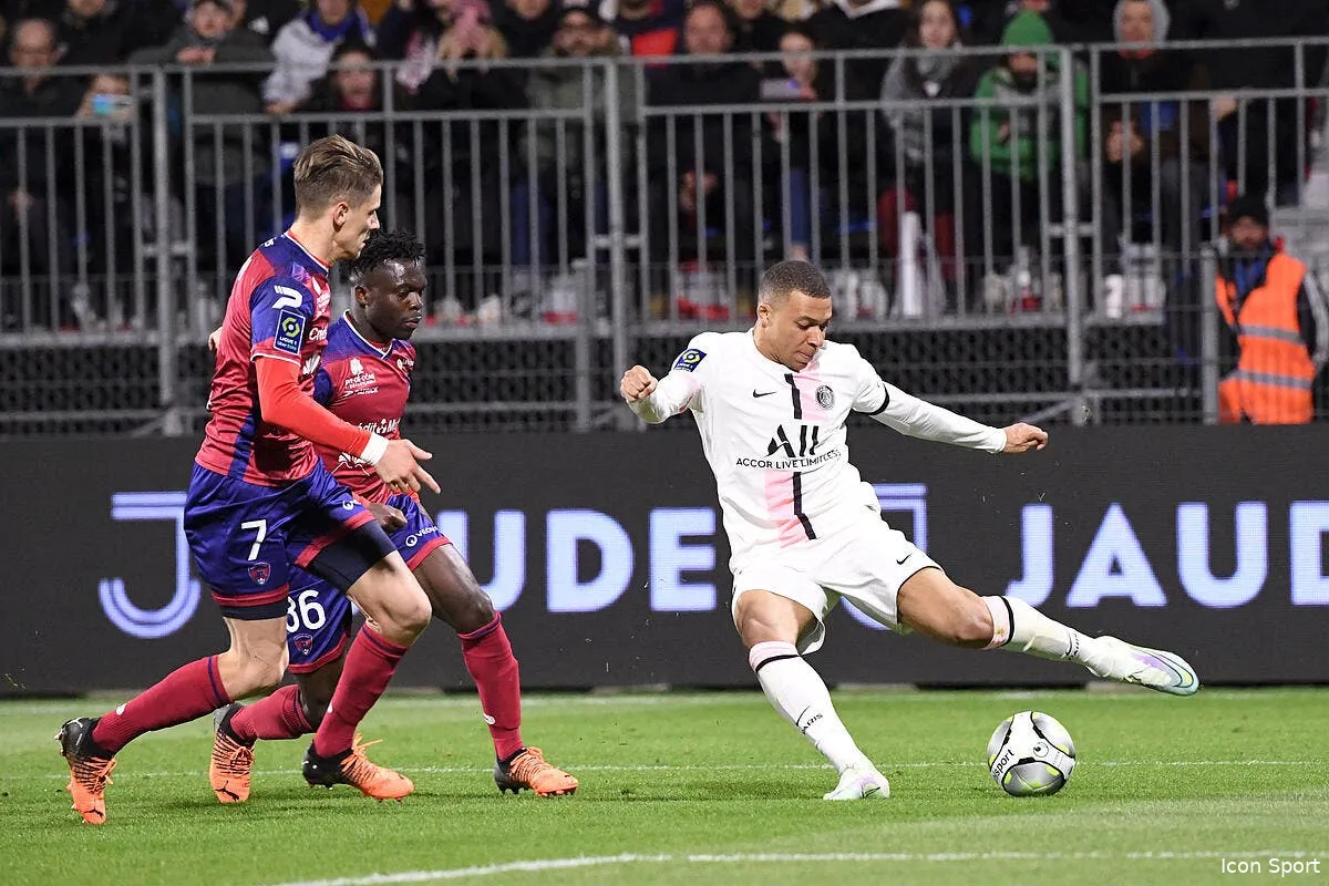 l1 mbappe et neymar voient triple a clermont icon ab1 2271 338653