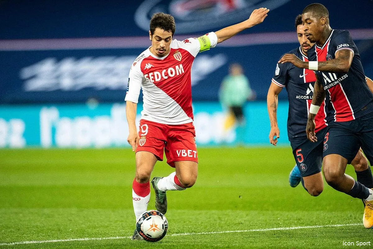 l1 pierre menes en panique pour l ol et le psg icon 756752 040 308103