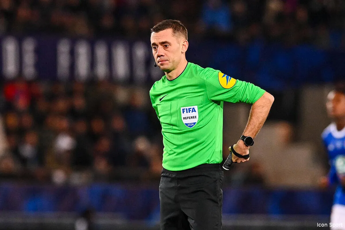 l1 turpin fait connerie sur connerie la star des arbitres prend cher icon der 1320 372168