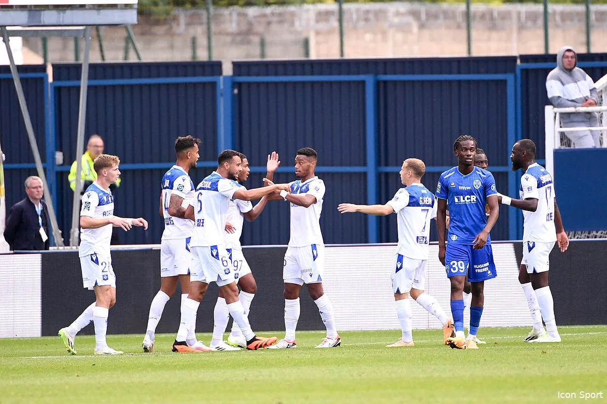 l2 auxerre arrache la victoire a troyes icon ab1 0096 365833