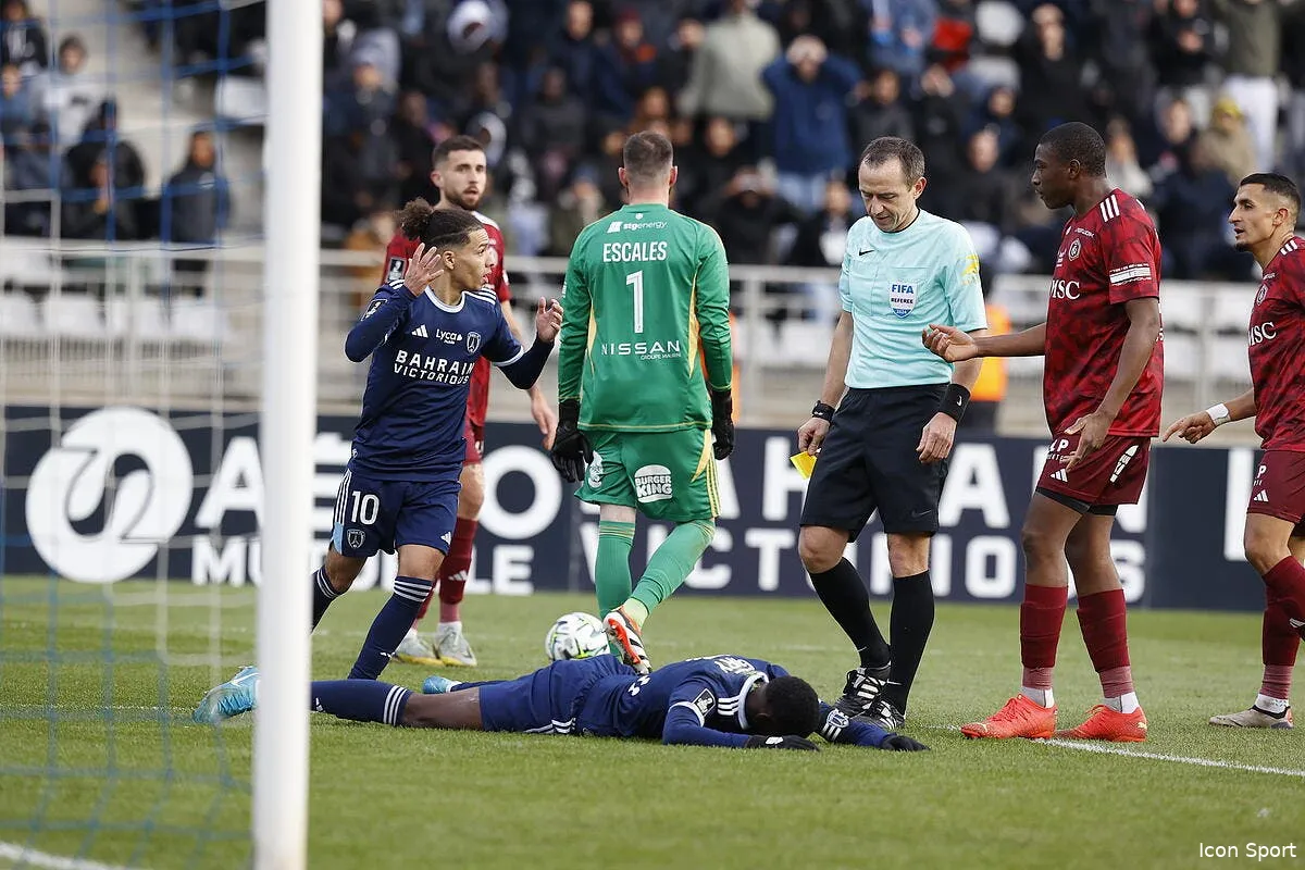 l2 le paris fc chouine contre les arbitres iconsport 245057 0223 384321