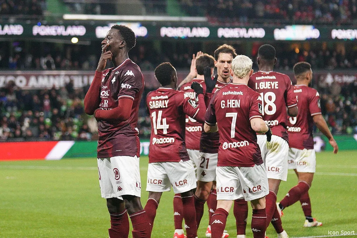 l2 metz prend la tete caen creuse encore sa tombe iconsport 250385 0041 387361