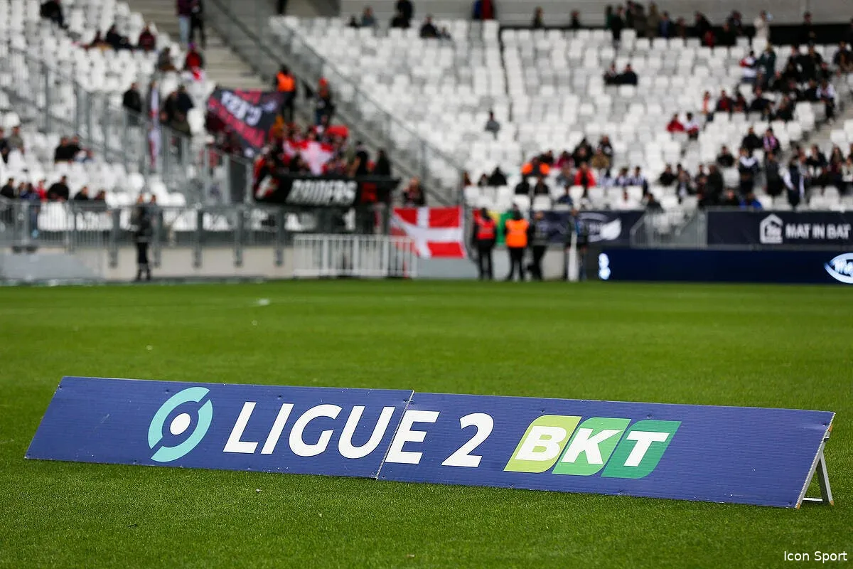 la dncg epingle deux clubs de l2 icon rom17120 368244