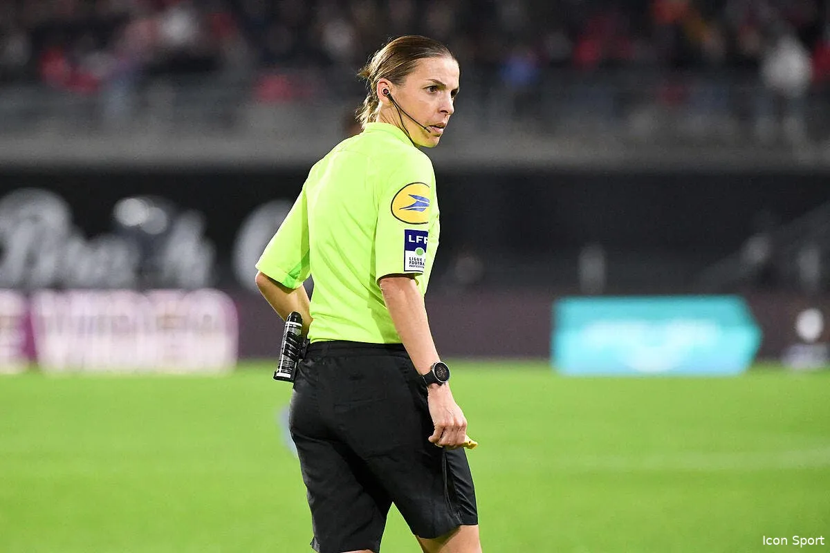 la france a la meilleure arbitre du monde icon ab1 1739 329733