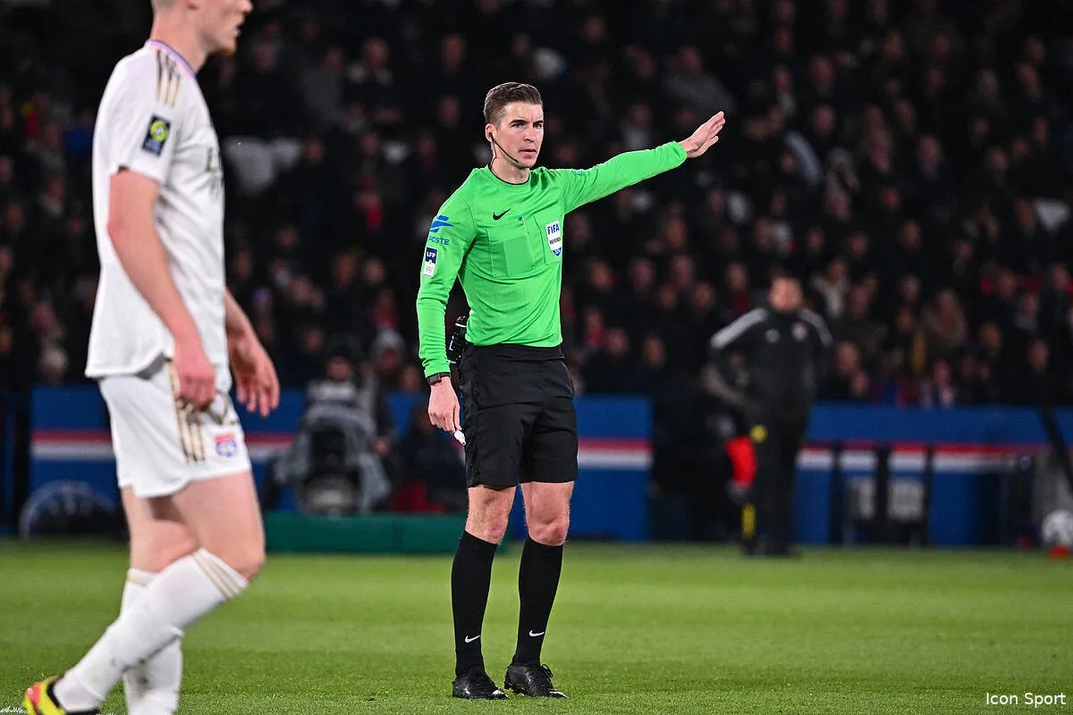 la ligue 1 met ses arbitres sur ecoute iconsport 212804 0357 374990