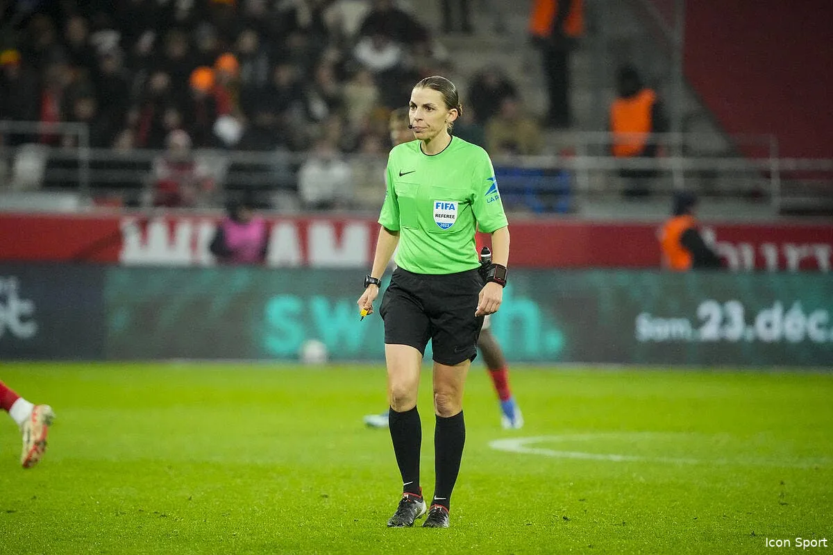 la meilleure arbitre du monde est francaise icon 20122023 dsc5338 370150