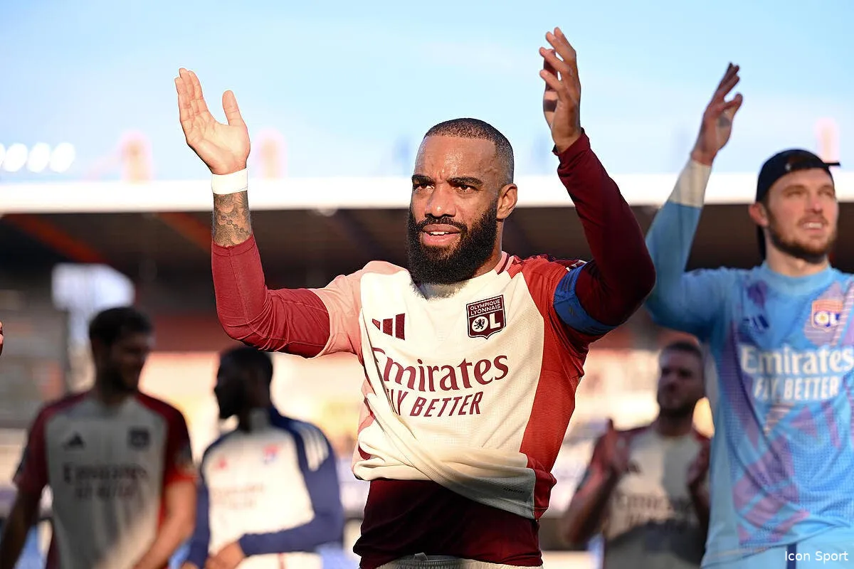 lacazette dans le top 20 des meilleurs buteurs de l histoire de la ligue 1 iconsport 252439 0356 388610