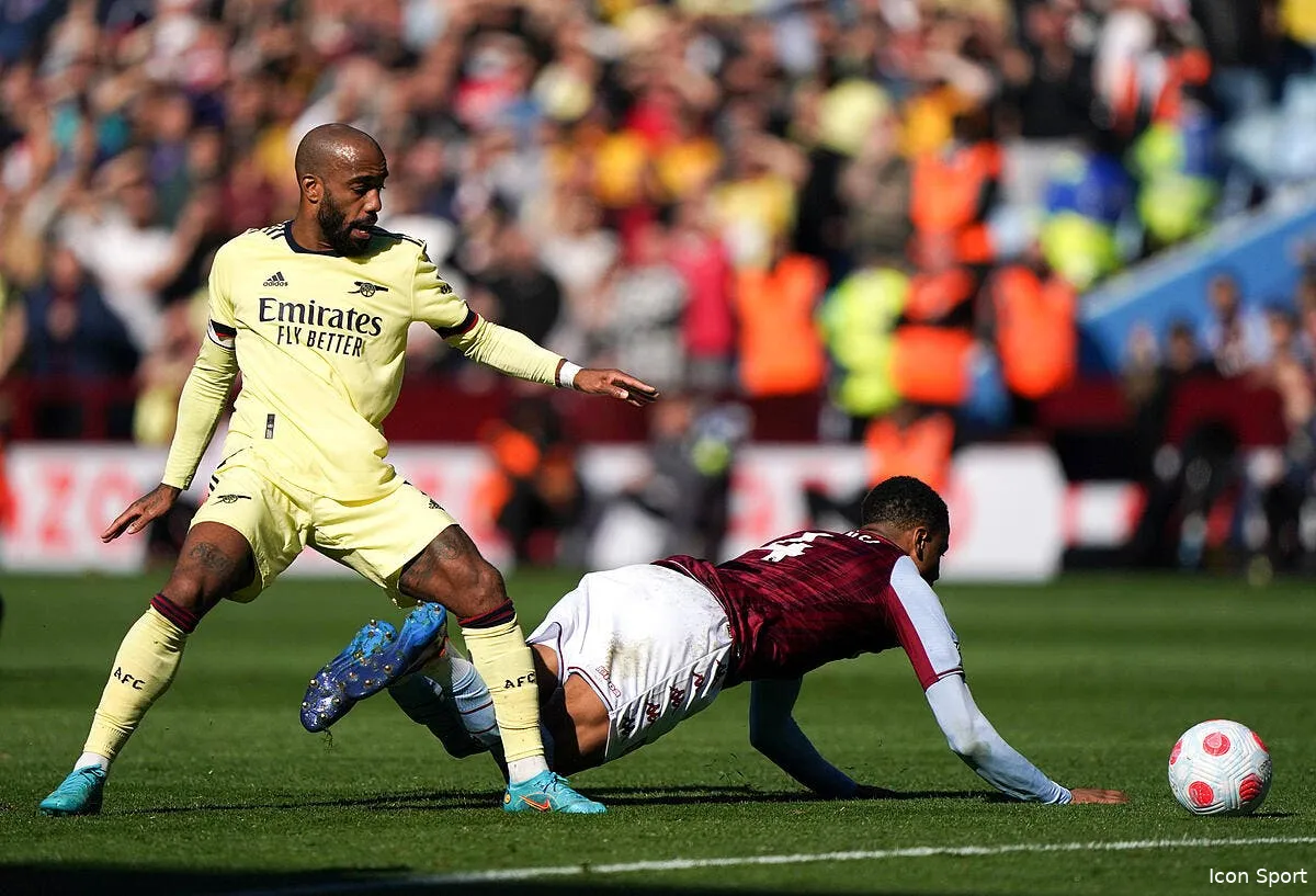 lacazette priorite de l ol il y a un hic icon 65936273 337863