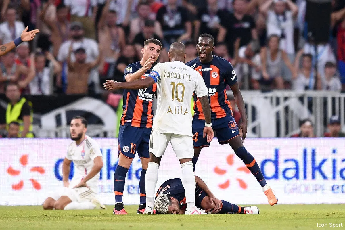 lacazette suspendu contre nice et le psg icon pl5 3328 364521