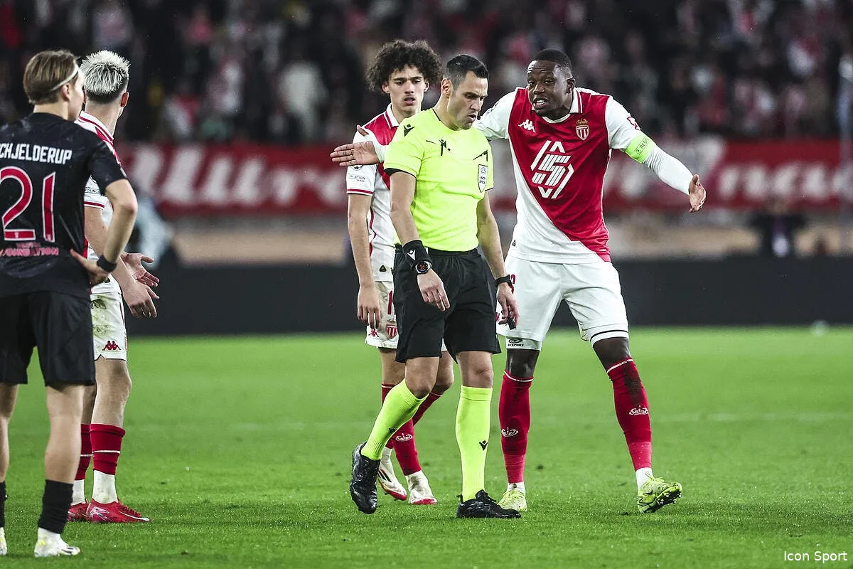 ldc l arbitrage encore impitoyable avec monaco contre benfica iconsport 252088 0140 388373