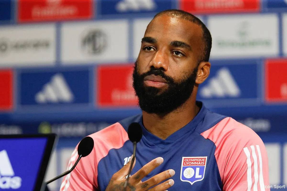 le gros coup de gueule de lacazette je ne veux pas deraper en direct a la tele icon 25i7936 365847