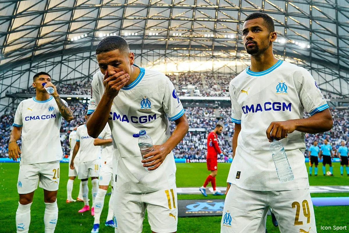 le groupe de l om contre l aek athenes devoile icon ps 231005 990 367708