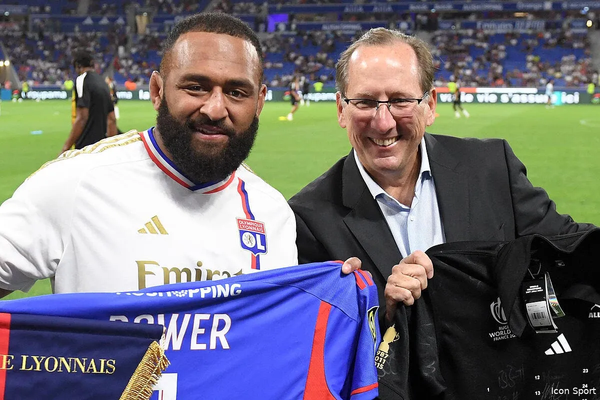 le navire ol chavire adidas veut fuir au plus vite icon sac 5321 367723