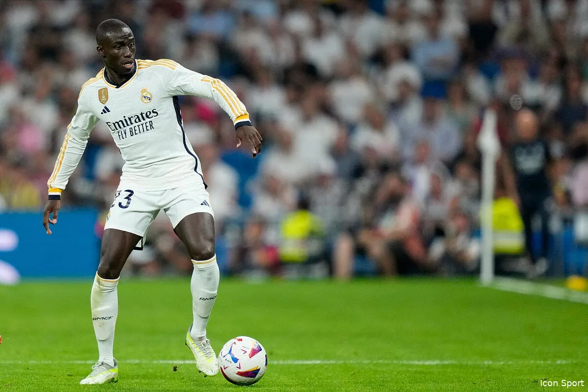 le psg arrive a madrid en urgence mbappe le demande icon ps 230927 425 366149