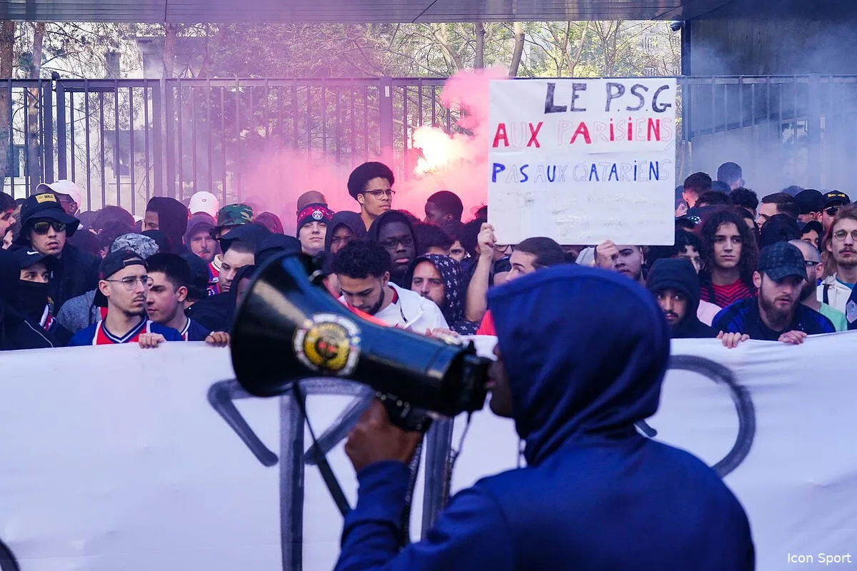 le psg dechire les 450 billets des ultras a troyes icon 03052023 dsc04270 360078