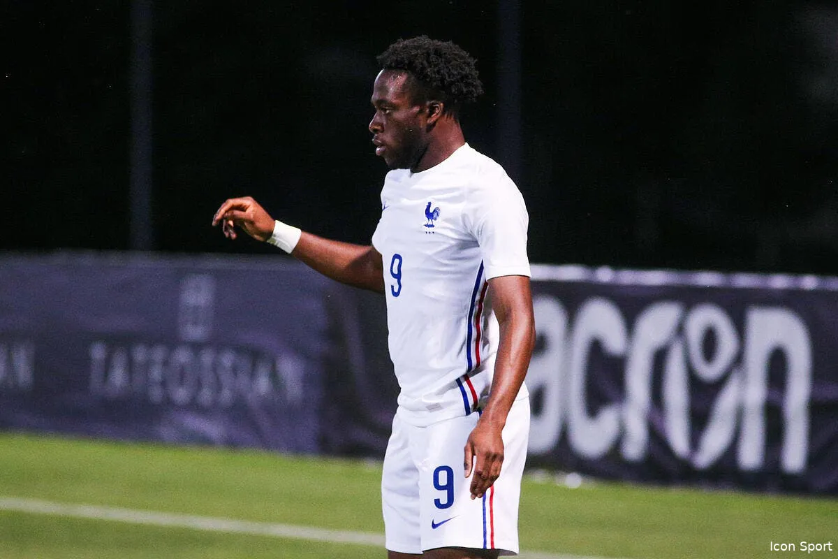 le psg donne un role capital a kalimuendo kalimuendo 4 345207