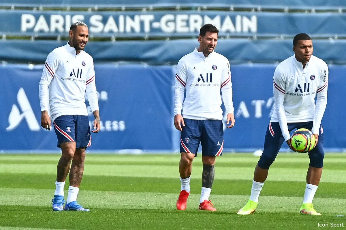 le psg egale la tour eiffel l incroyable compliment au qatar icon dib 280821 10 03 324679