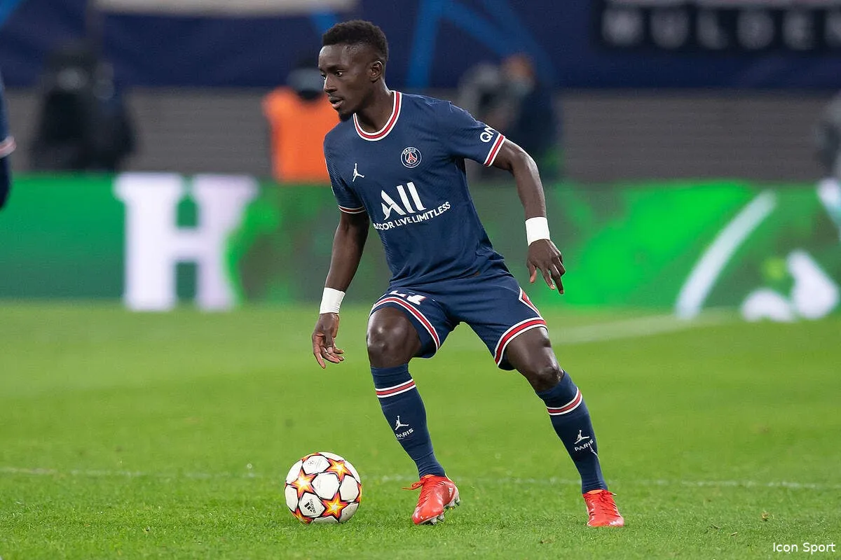 le psg furieux everton devra payer idrissa gueye icon 064 rblpsg20211103 222 346761