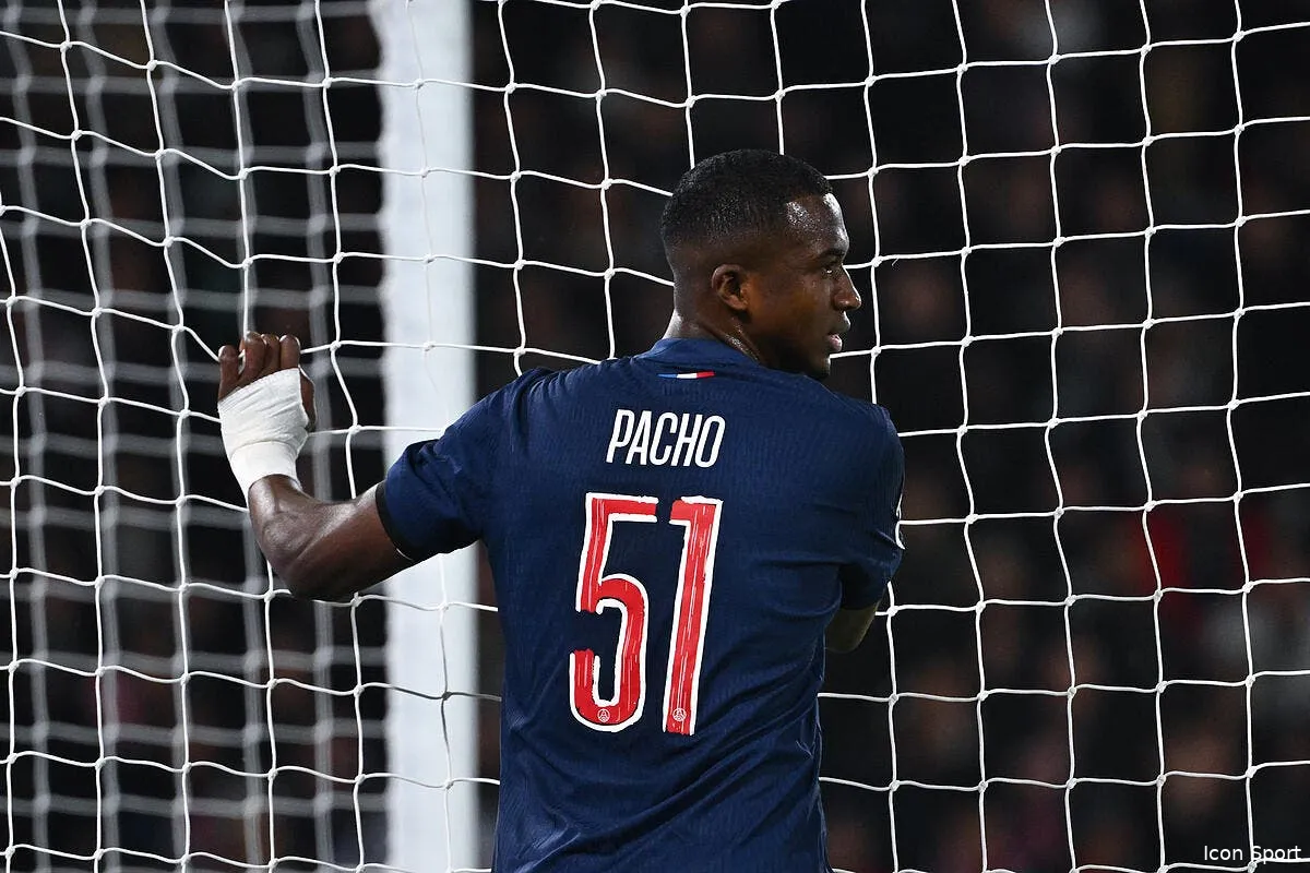 le psg libere pacho avant le match a angers iconsport 243831 0300 383629
