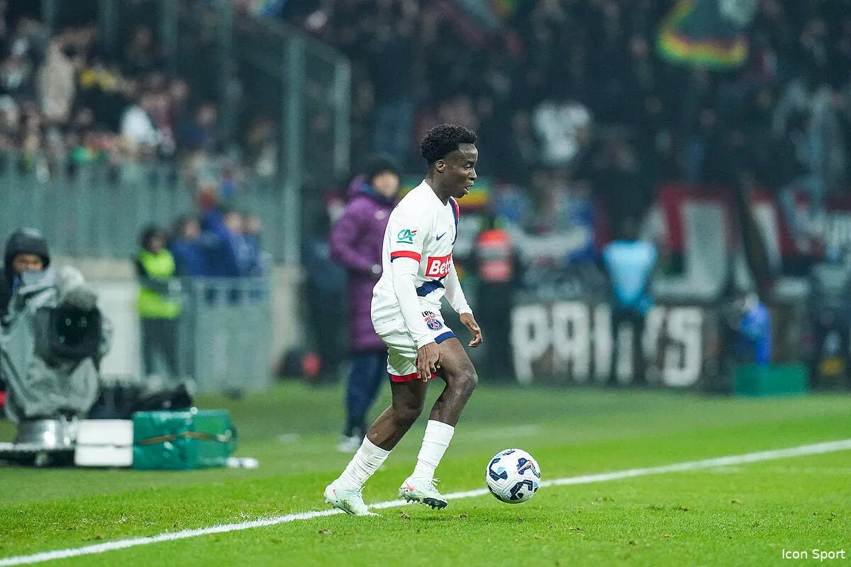 le psg officialise une prolongation les supporters frustres iconsport 251380 0069 388134