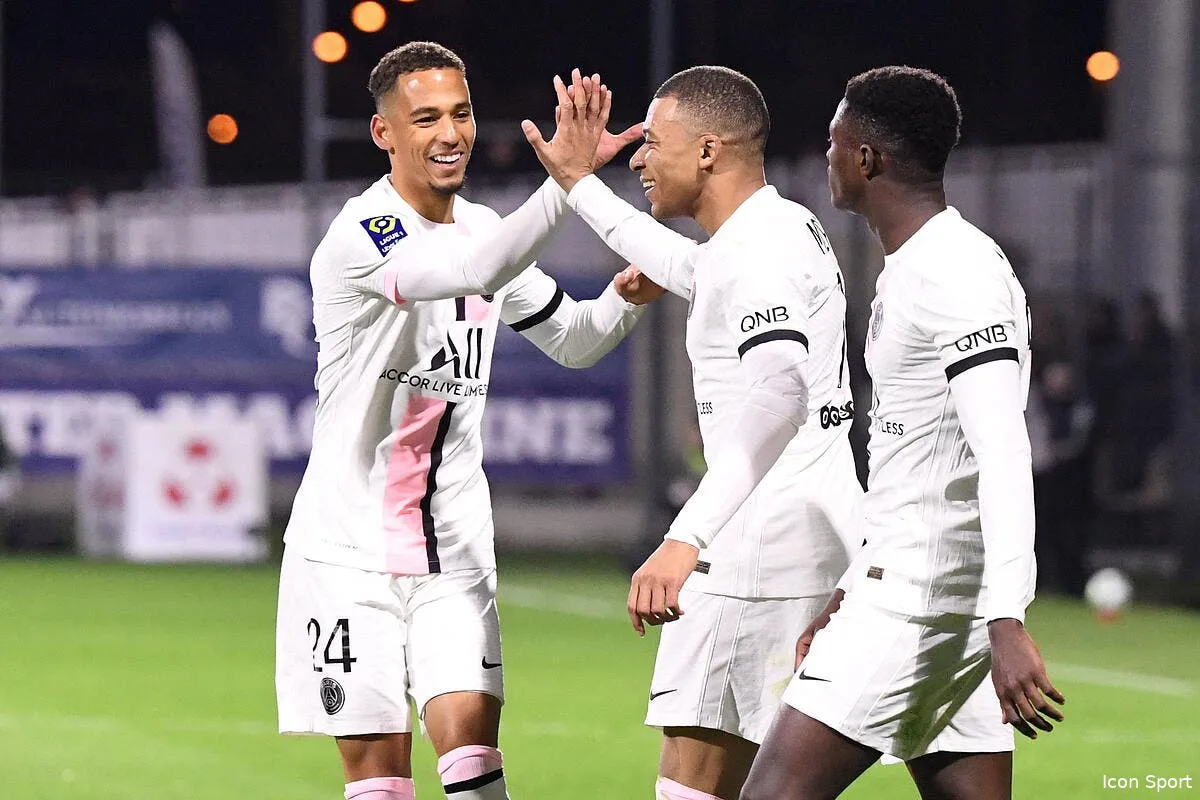 le psg recoit une offre insultante au mercato icon ab1 2638 2 347677