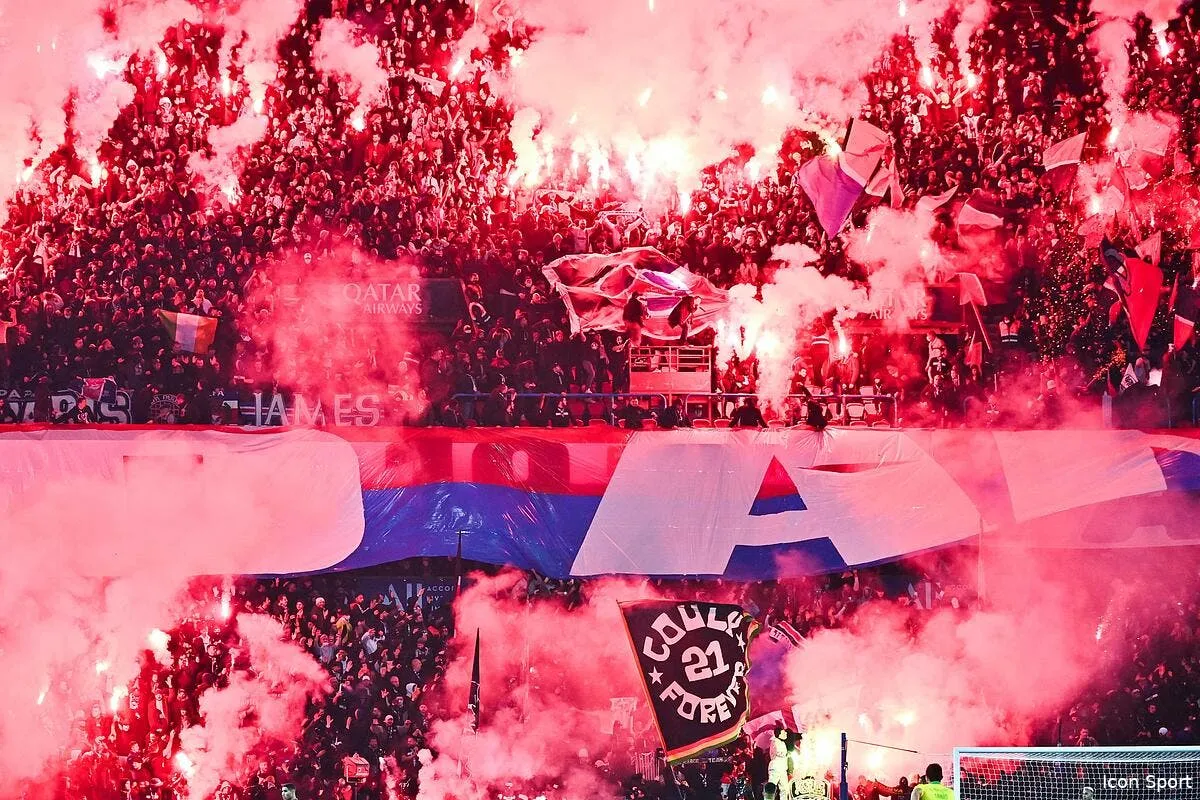 le psg tape ses propres supporters au porte monnaie icon dib 201121 10 110 329847