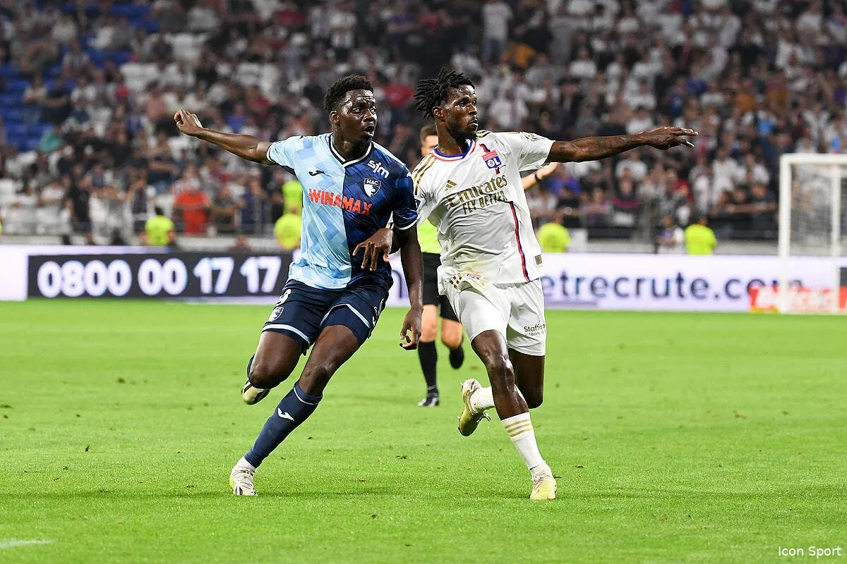 le soldat akouokou fait deja un choix fort a l ol icon csa 9386 365710