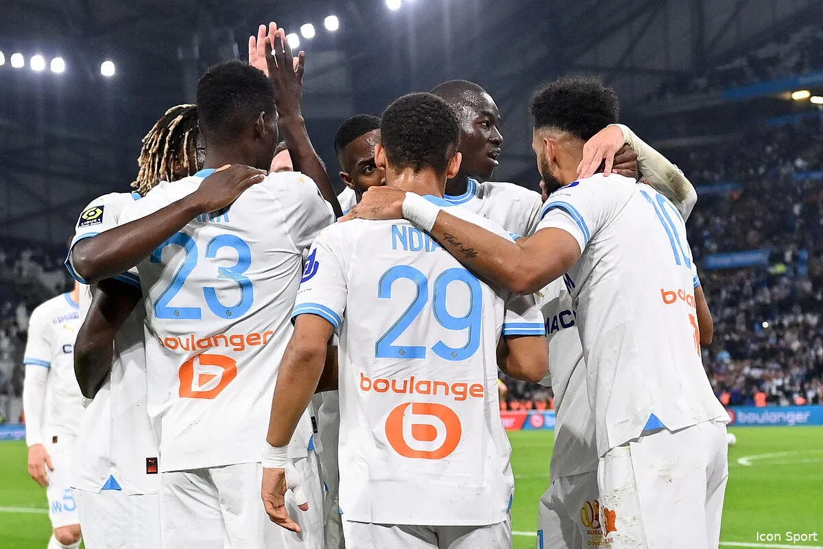 le vestiaire de l om interdit a gueye de partir libre iconsport 196827 0124 373057