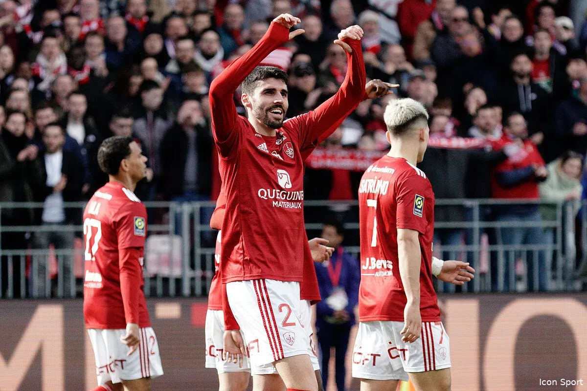 lees melou en bleu deschamps met fin a la blague lees melou 2 372897