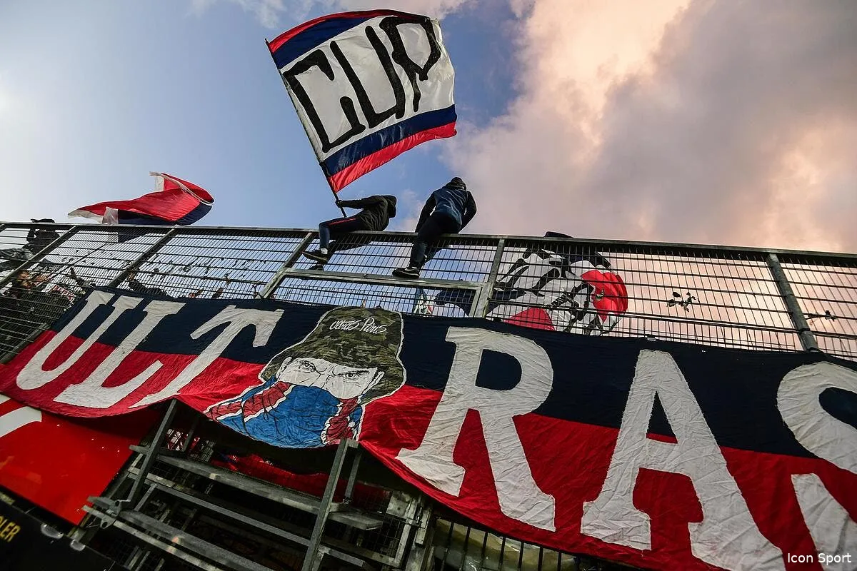 les ultras ecoeures par le cirque psg icon dib 091119 10 149 334269