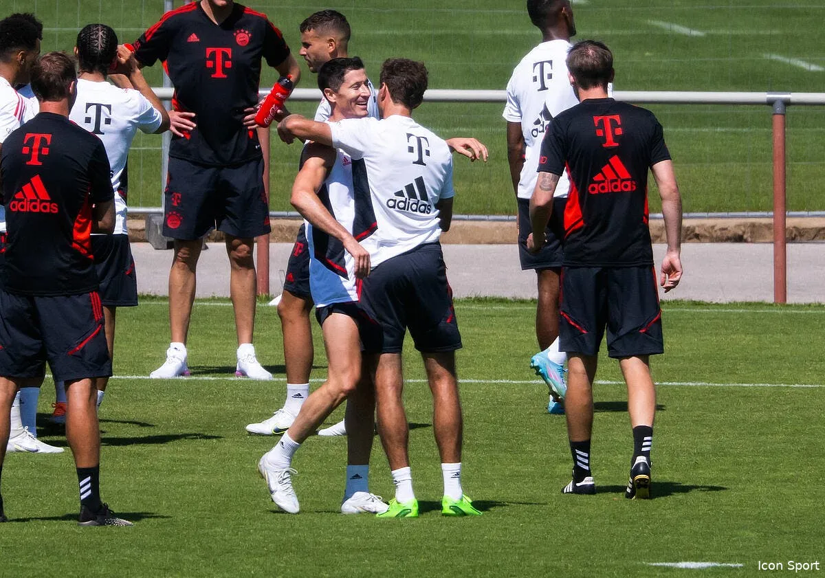 lewandowski au barca le bayern munich confirme icon 220716 99 44938 dpai 345695