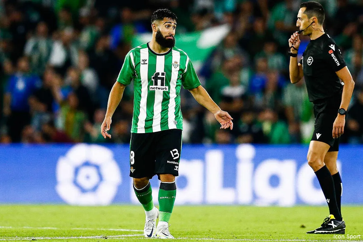 liga fekir voit rouge dans un chaud derby de seville icon ps 221106 312 353246