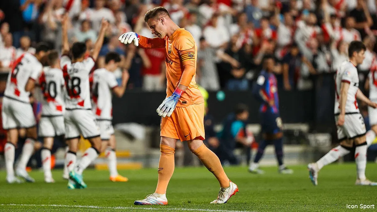 liga le barca chute a vallecano icon ecommercefotos ecommerce2 135232334 359708