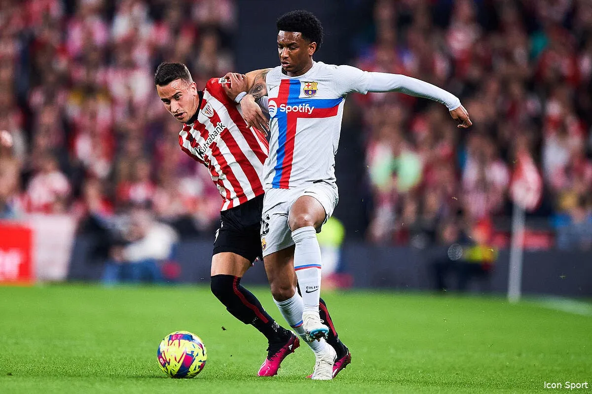 liga le barca maintient l ecart avec le real icon ps 230312 072 358024