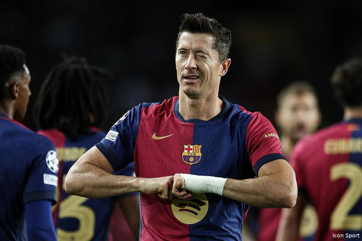 liga le barca pulverise alaves lewandowski voit triple iconsport 240776 0023 382173