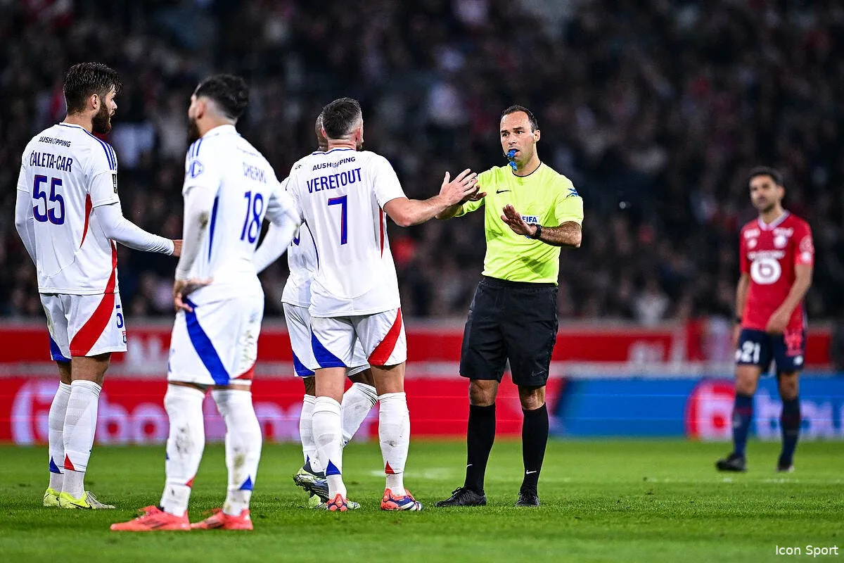 lille ol les arbitres expliquent enfin le but refuse a lyon iconsport 243349 0170 383425