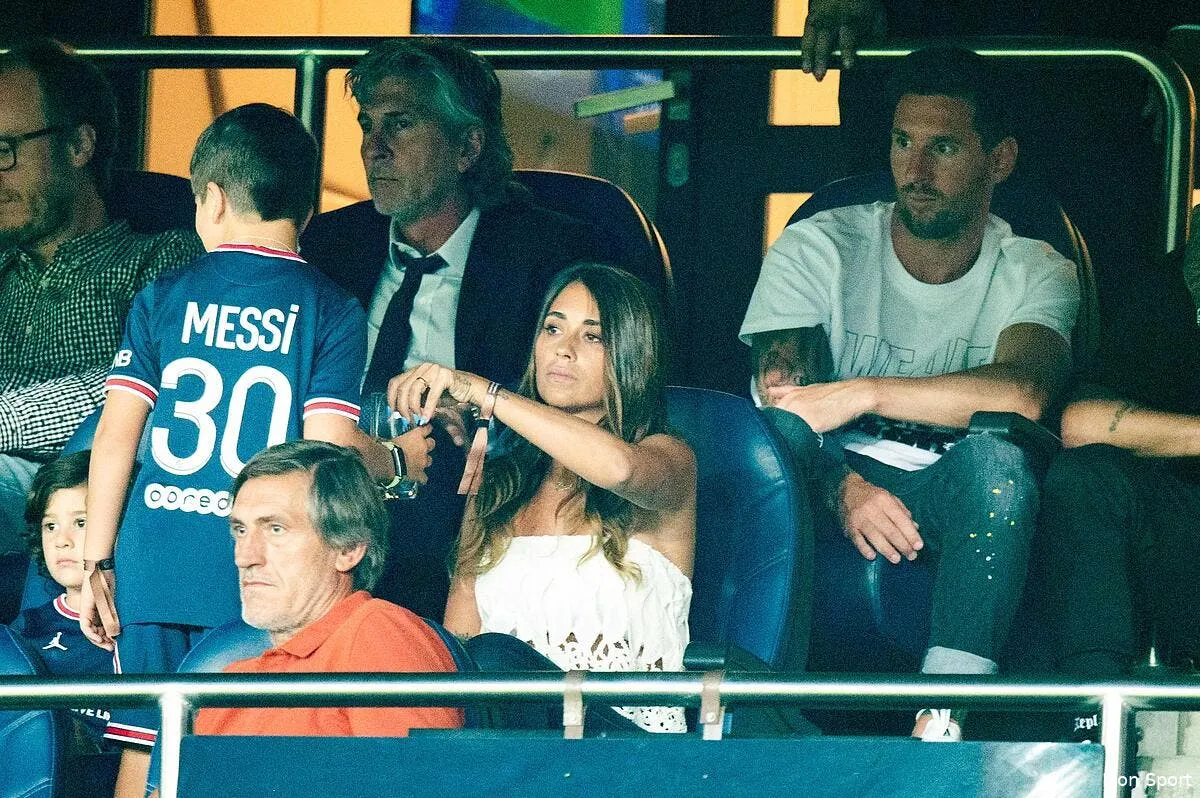 lionel messi sa famille prete a quitter paris icon 776743 010 328095