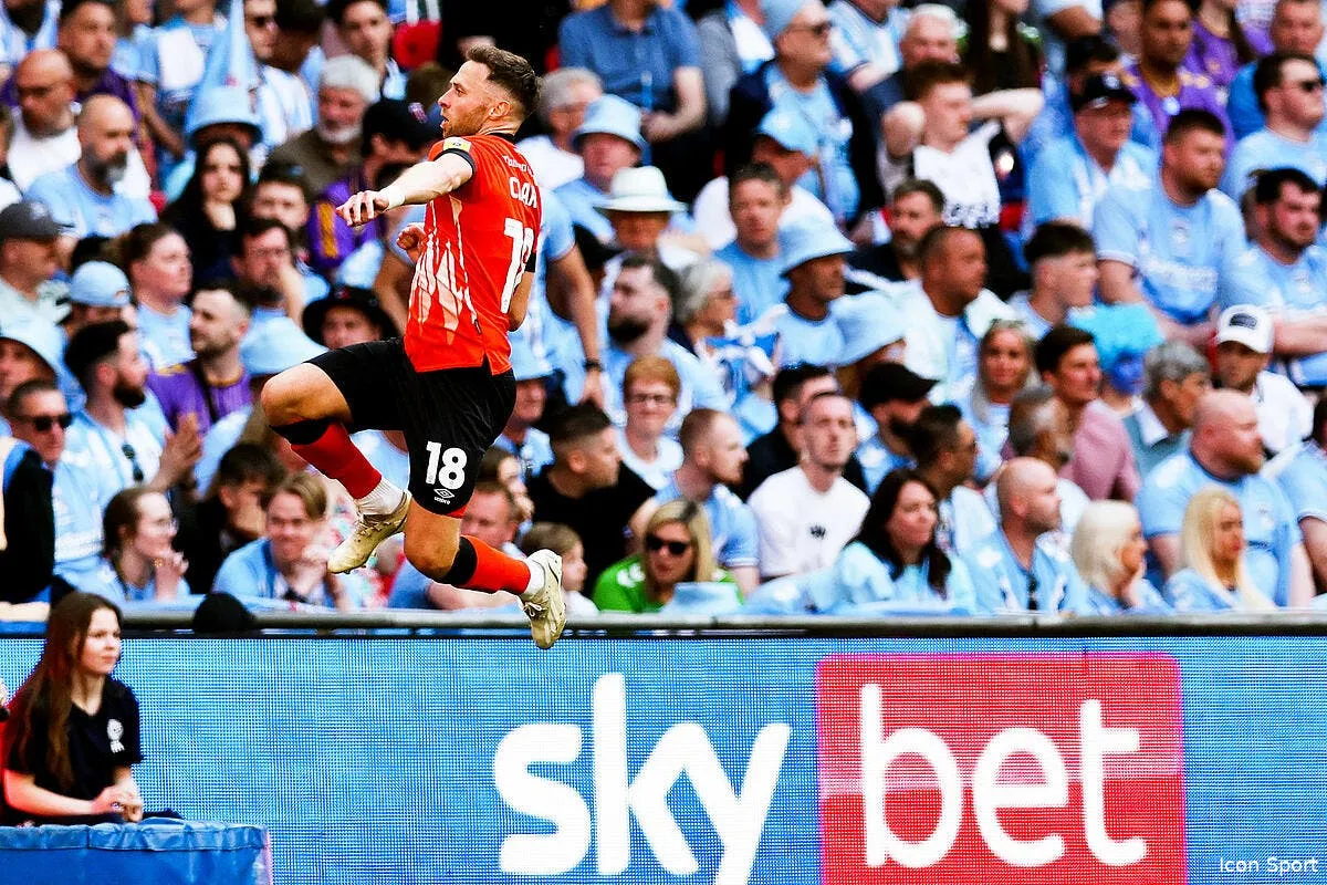 luton de retour en premier league 31 ans apres icon spi 019 dk cove luton 360926