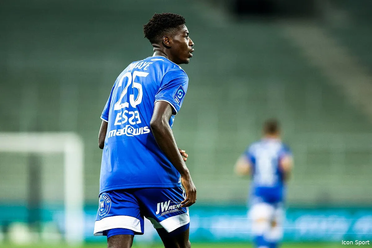 lyon brade abdoulaye ndiaye les supporters de l ol en furie icon 1ama7324 362953